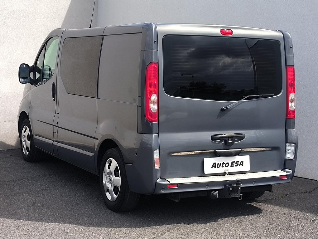 Opel Vivaro 2.0CDTi  5míst