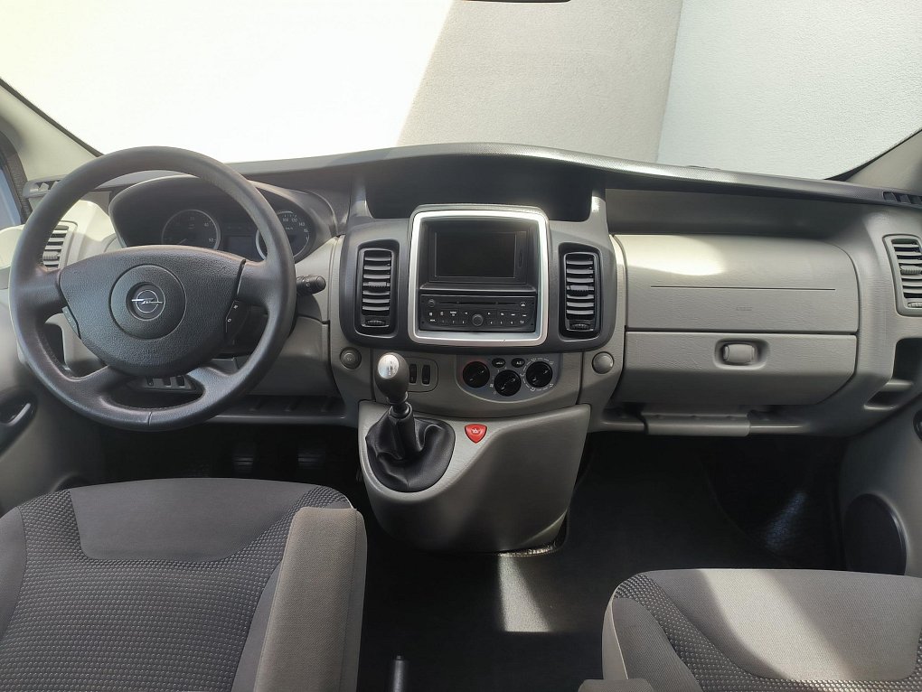 Opel Vivaro 2.0CDTi  5míst