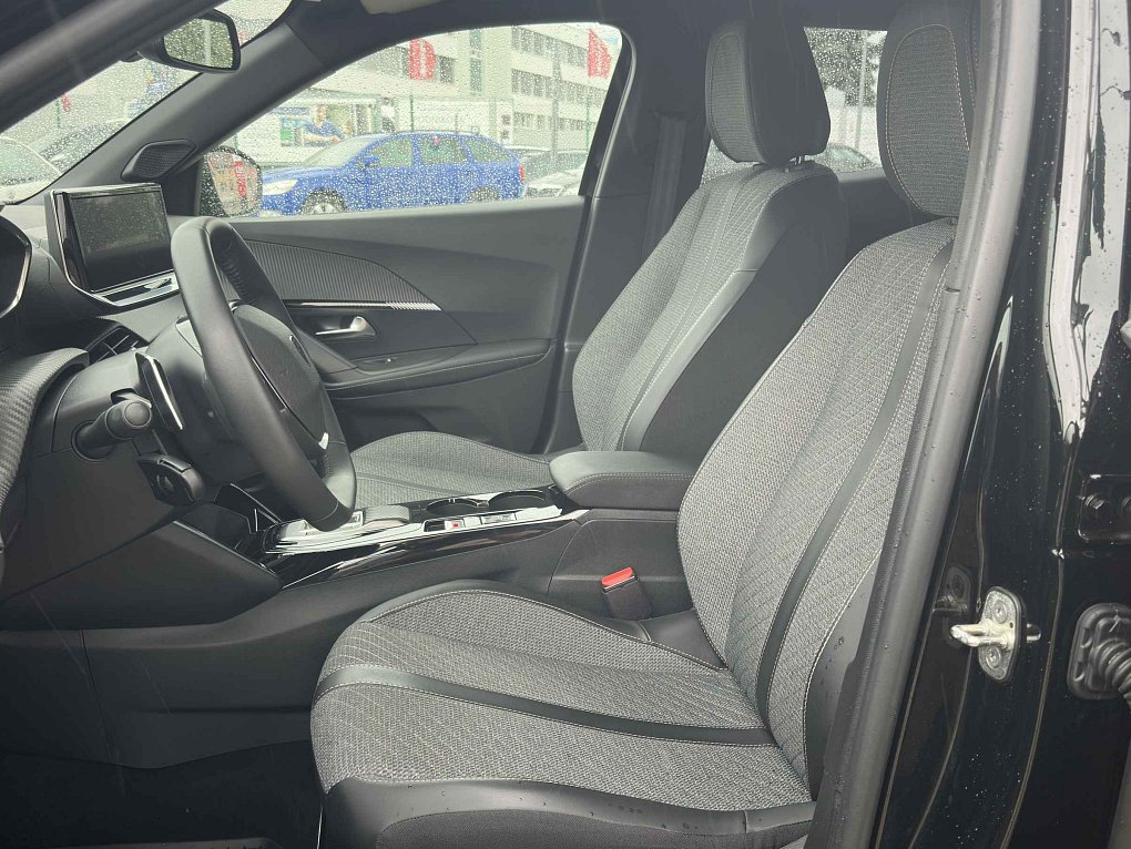 Peugeot 2008 1.2PT 