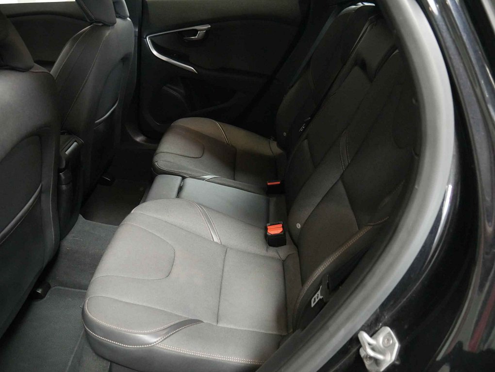 Volvo V40 1.6 D2 