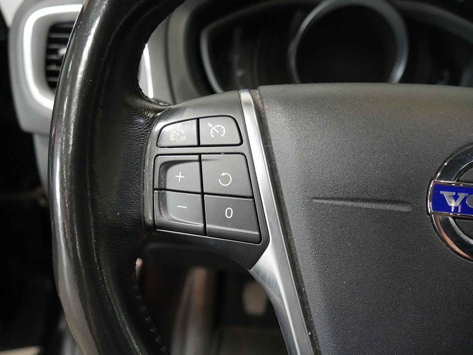 Volvo V40 1.6 D2 