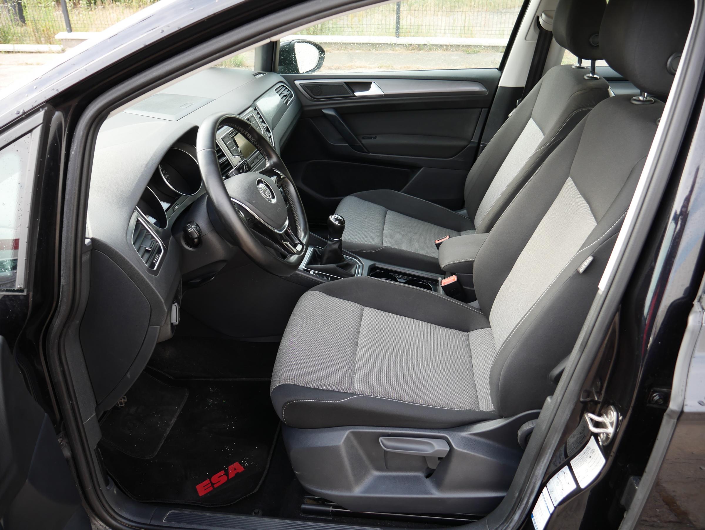 Volkswagen Sportsvan, 2015 - pohled č. 16