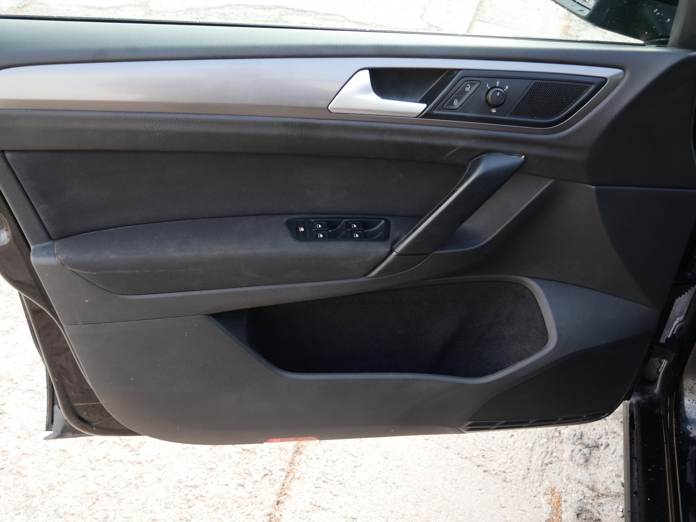 Volkswagen Sportsvan, 2015 - pohled č. 17