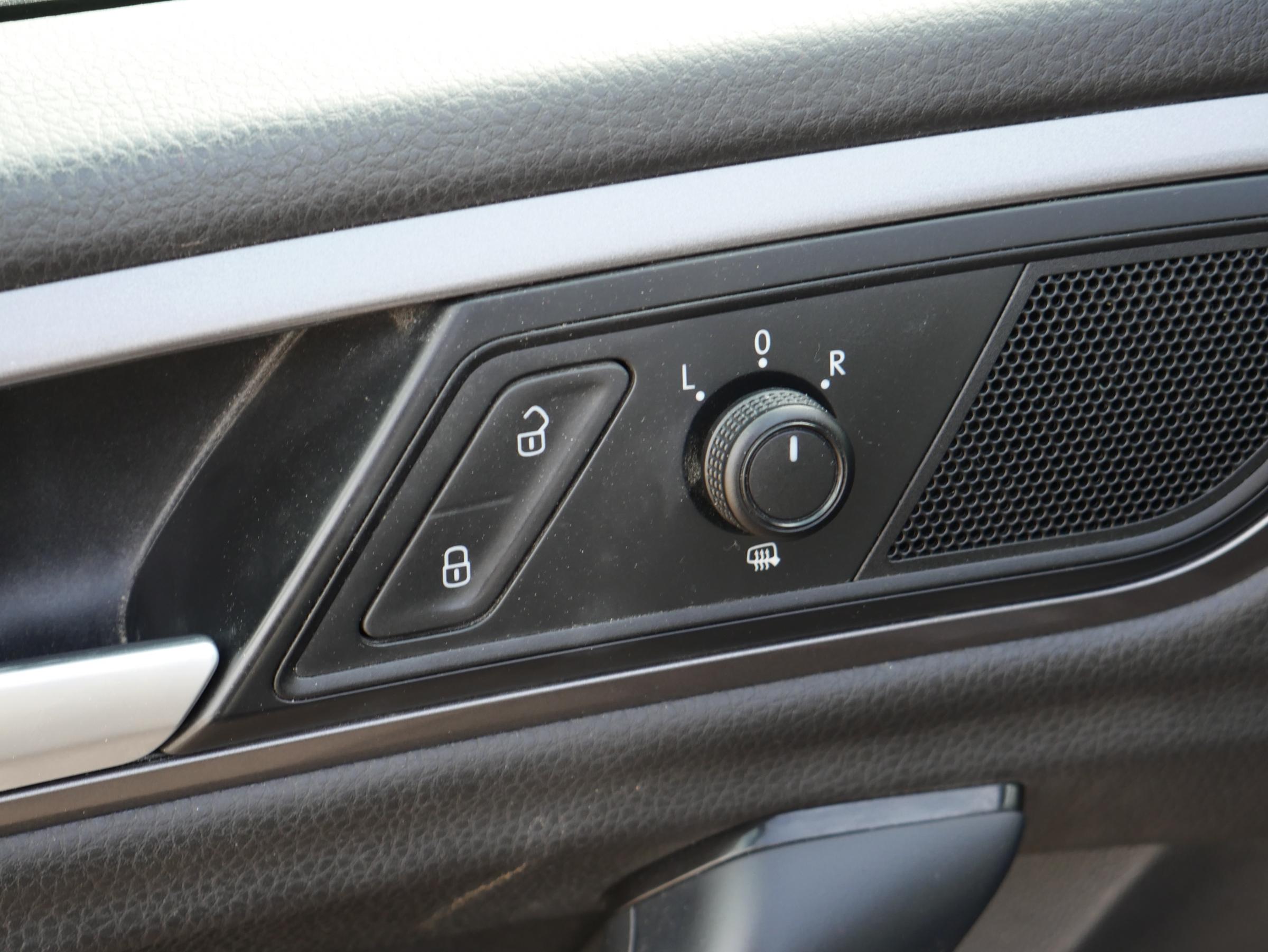 Volkswagen Sportsvan, 2015 - pohled č. 18