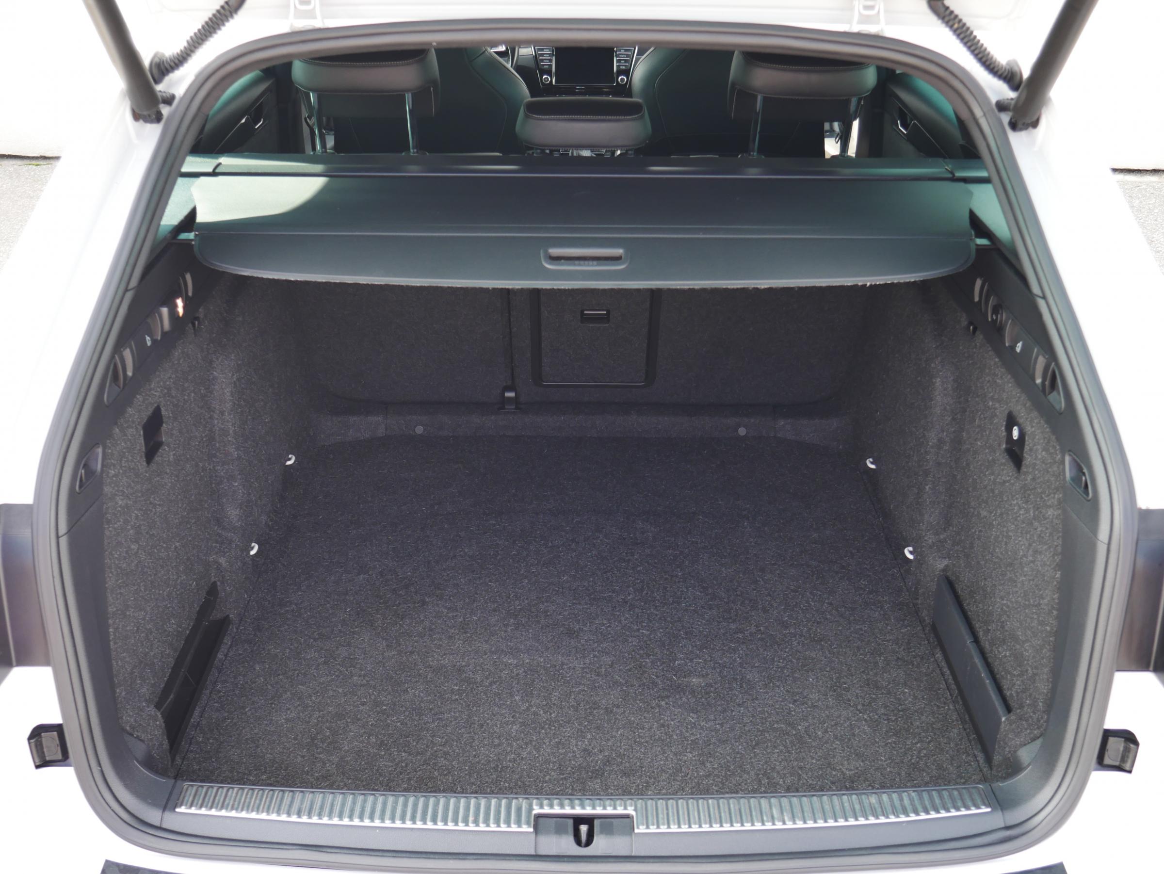 Škoda Superb III, 2017 - pohled č. 7