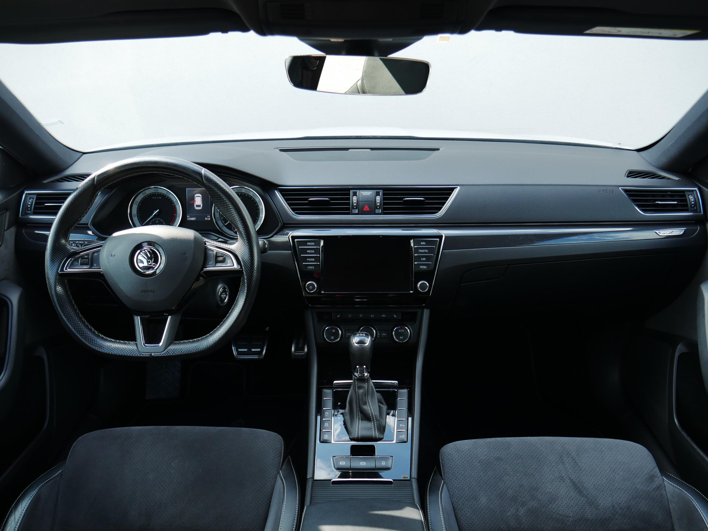 Škoda Superb III, 2017 - pohled č. 8