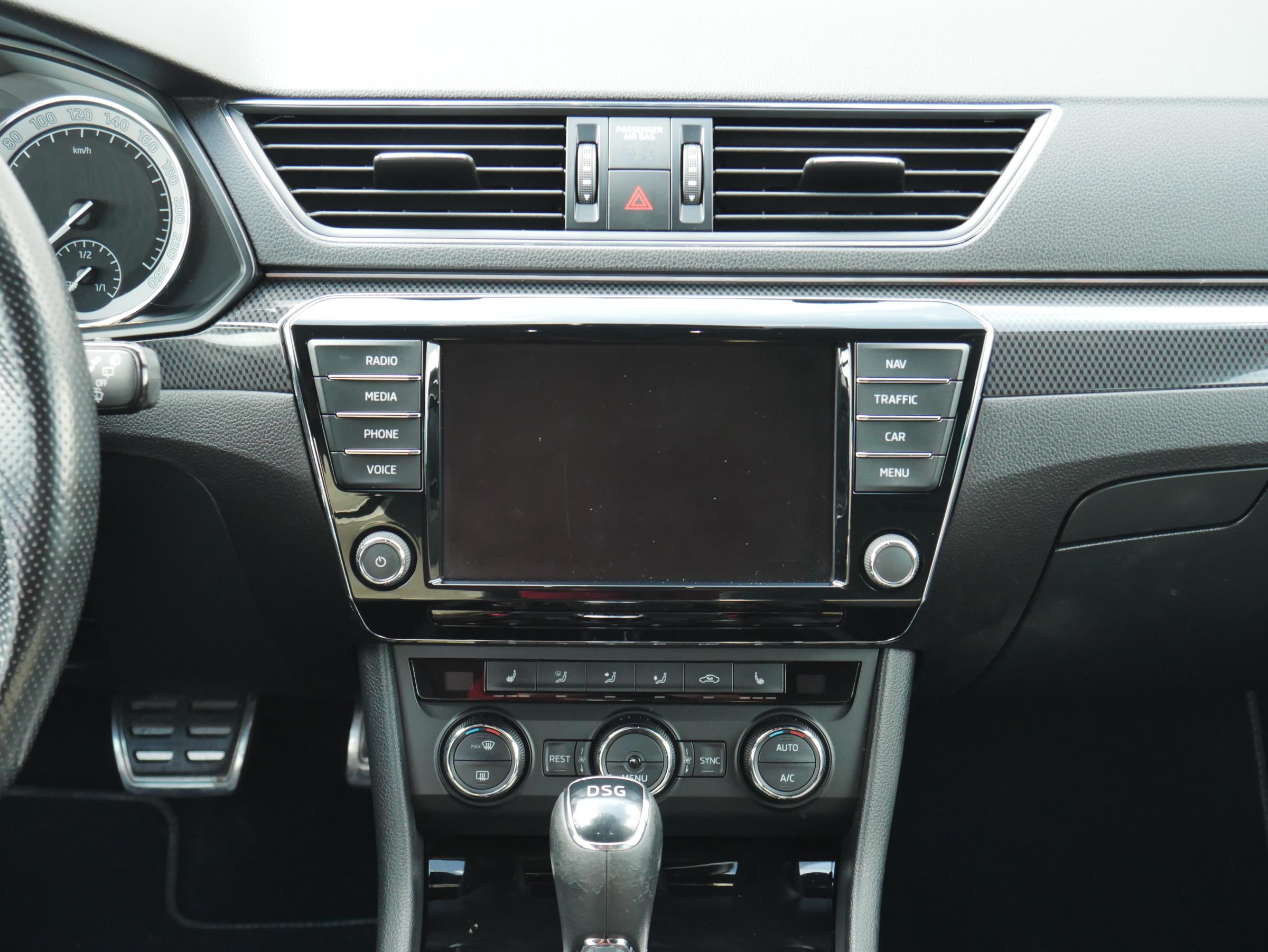 Škoda Superb III, 2017 - pohled č. 9