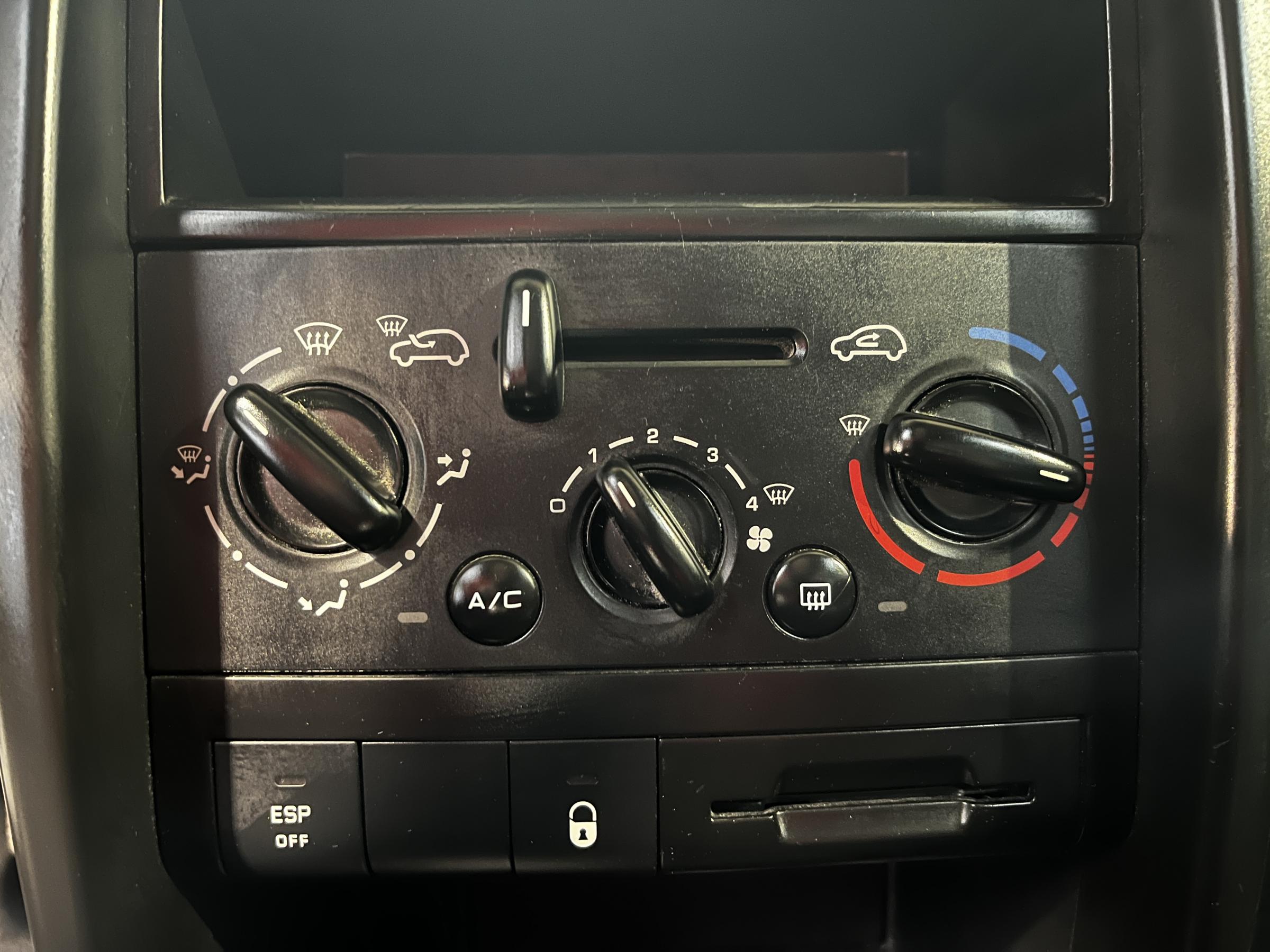 Peugeot 207, 2009 - pohled č. 14