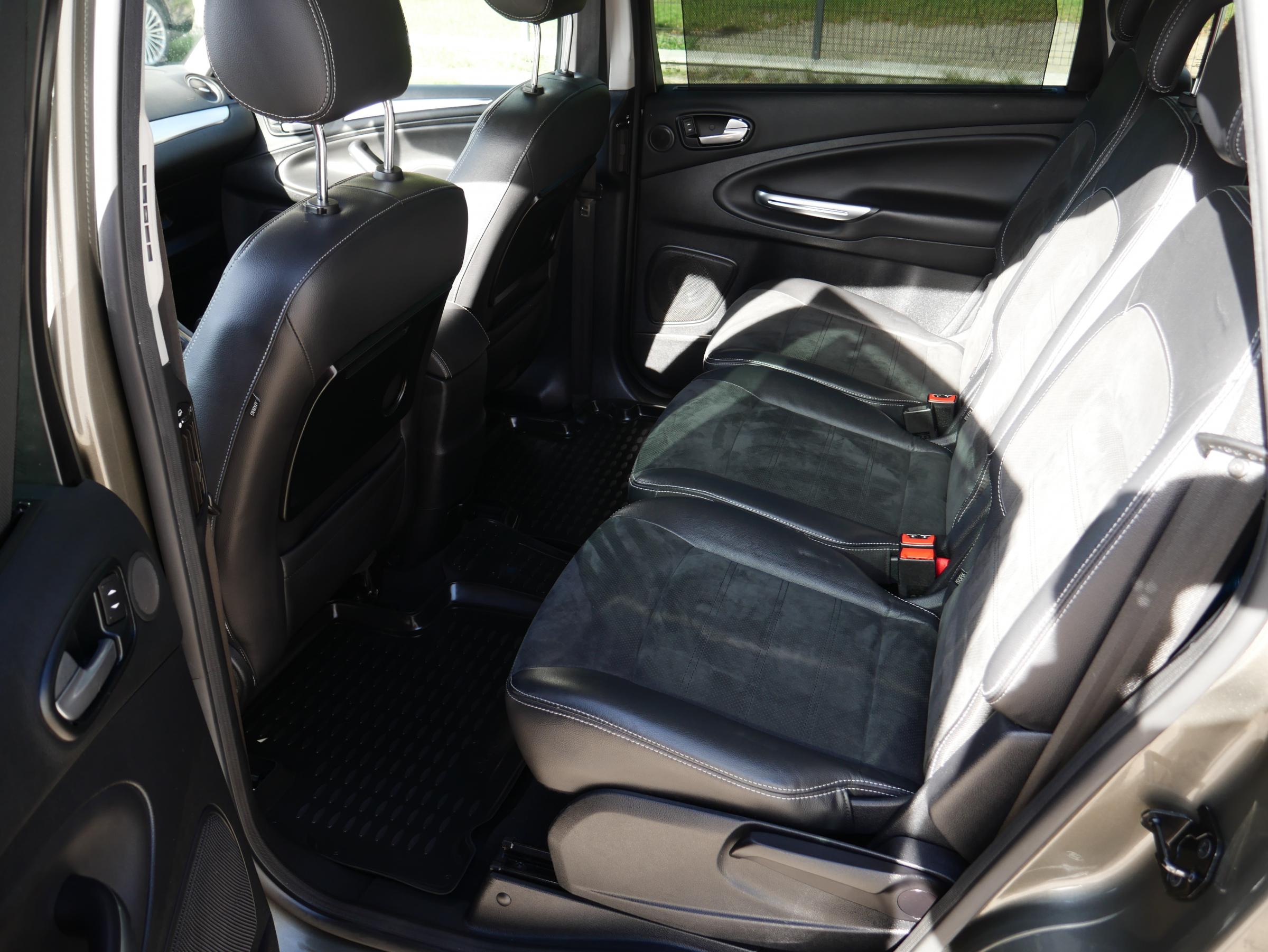 Ford S-MAX, 2012 - pohled č. 10