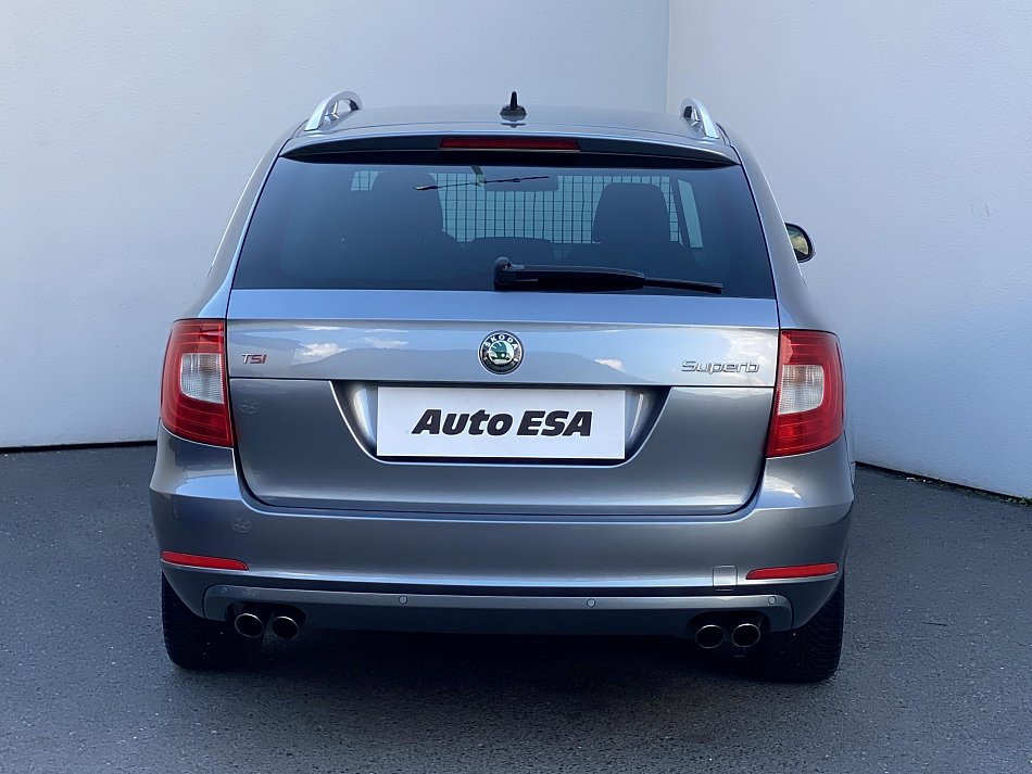 Škoda Superb II 2.0 TSi Ambition