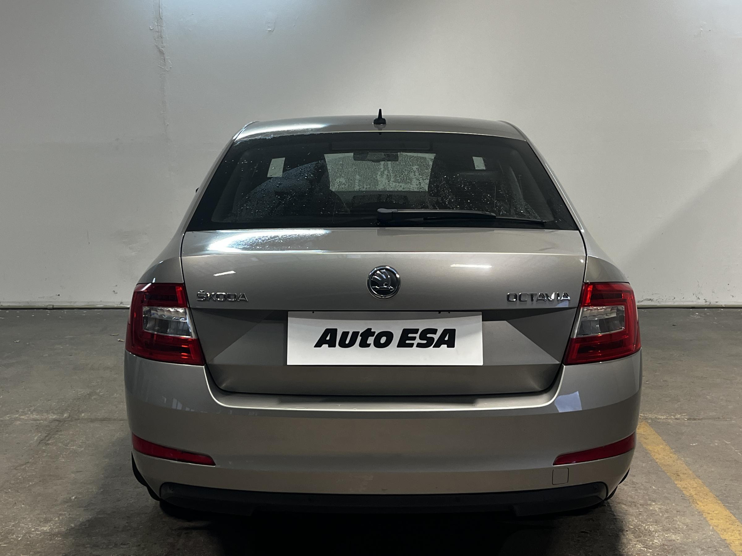 Škoda Octavia III, 2013 - pohled č. 5
