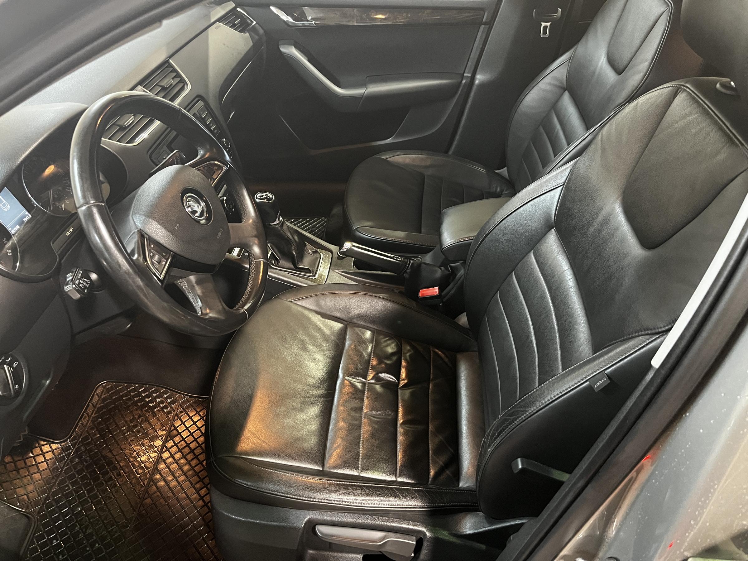 Škoda Octavia III, 2013 - pohled č. 9