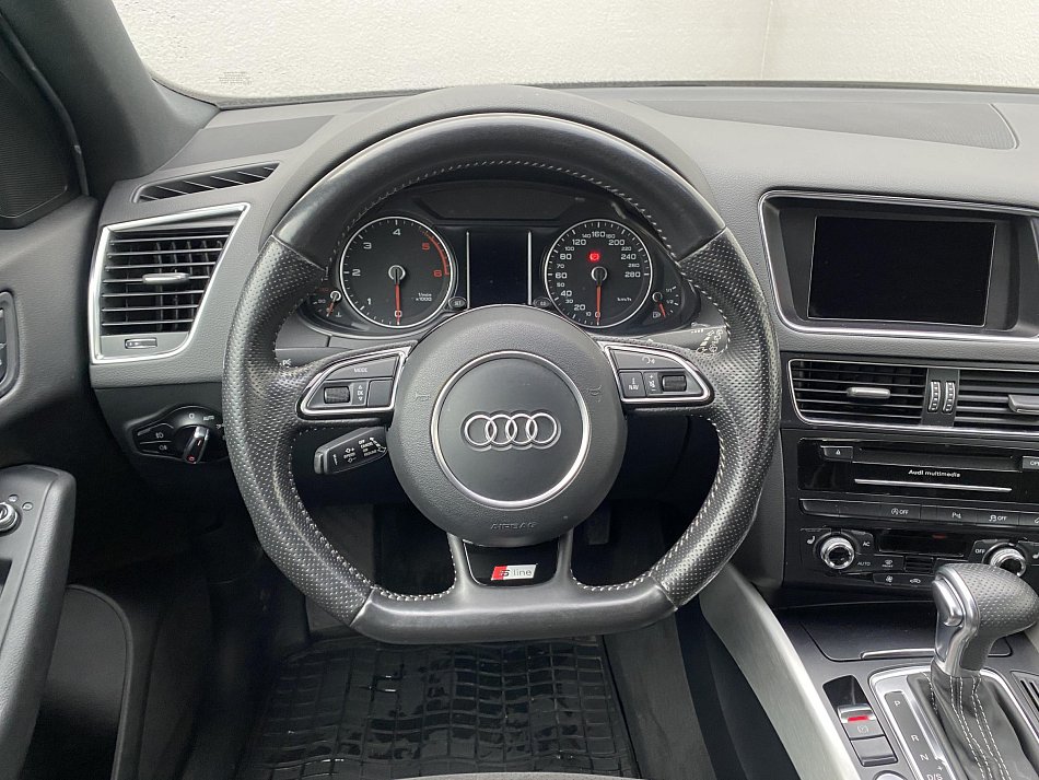 Audi Q5 2.0 TDi S-line quattro