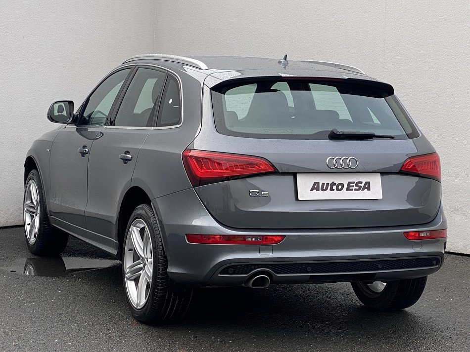 Audi Q5 2.0 TDi S-line quattro