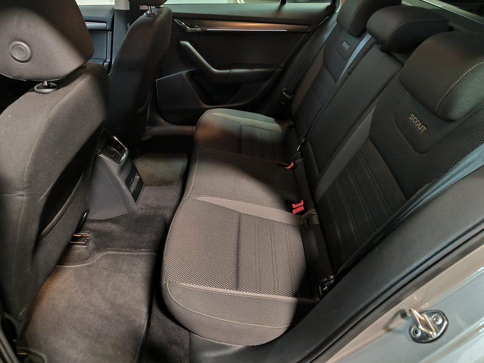 Škoda Octavia III 2.0 TDi  4x4