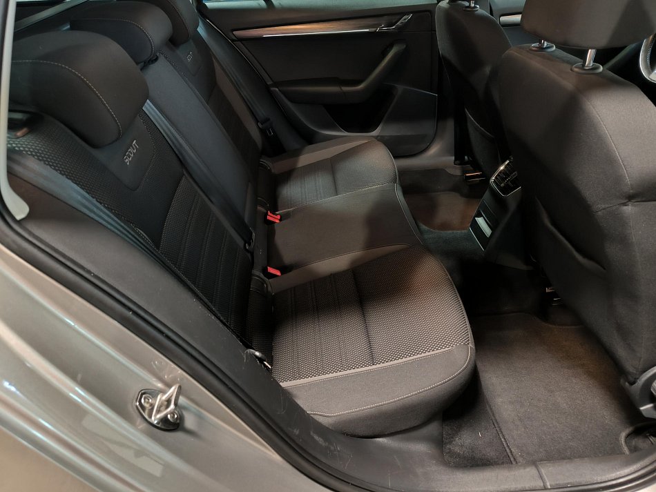 Škoda Octavia III 2.0 TDi  4x4