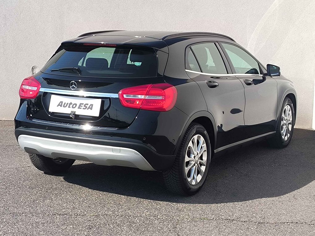 Mercedes-Benz GLA 2.2CDi  GLA 200d 4Matic