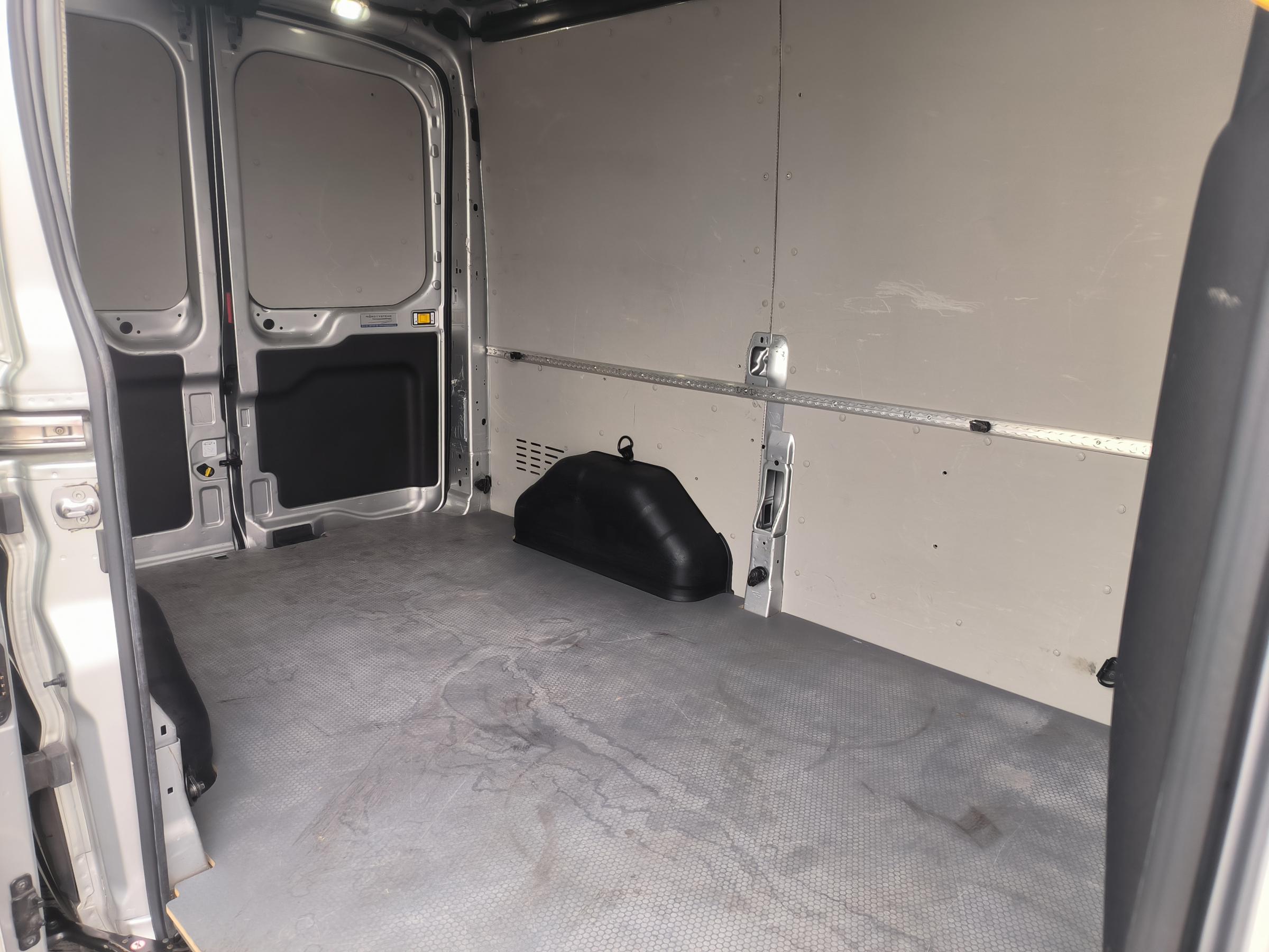 Ford Transit, 2021 - pohled č. 10