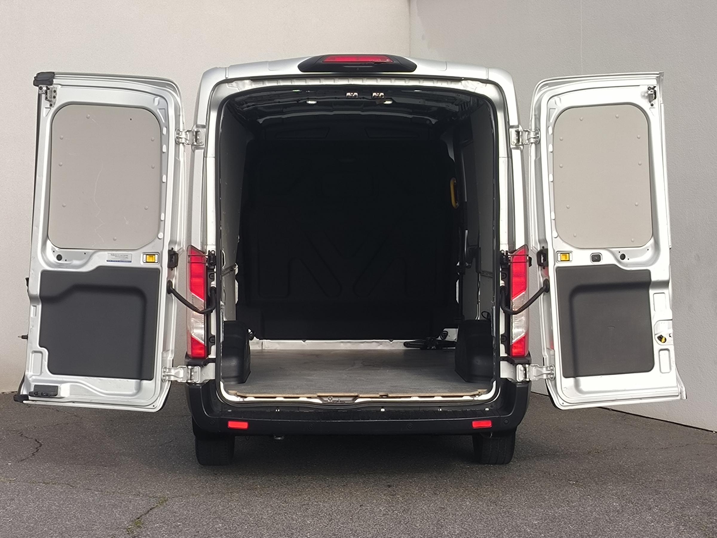 Ford Transit, 2021 - pohled č. 7