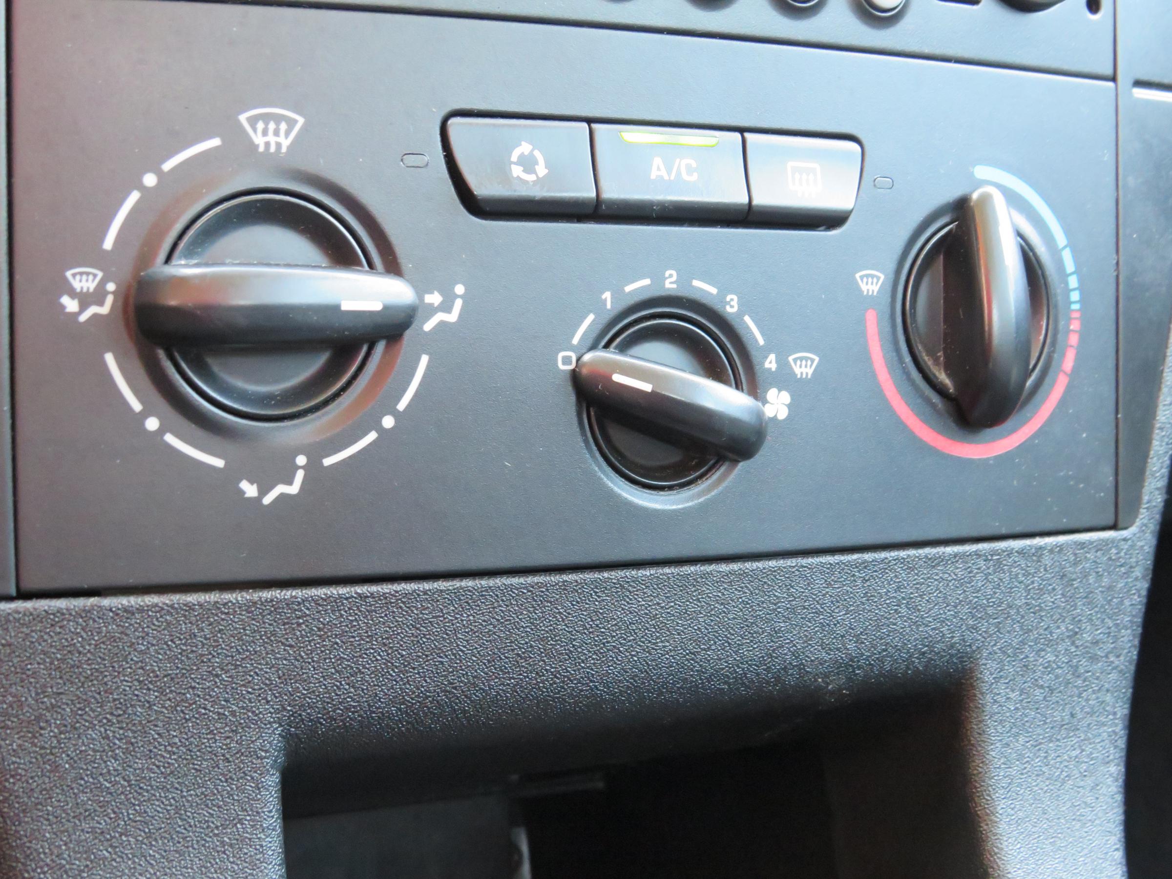 Citroën C4, 2006 - pohled č. 16