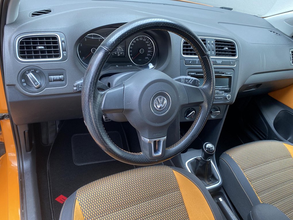 Volkswagen Polo 1.2 TSi CROSS
