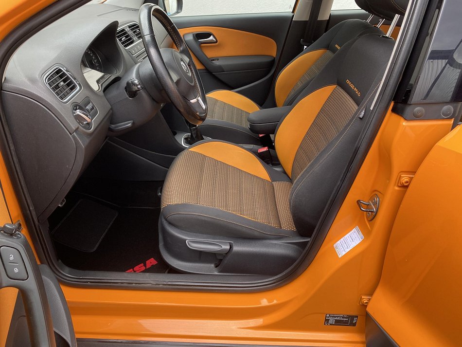 Volkswagen Polo 1.2 TSi CROSS