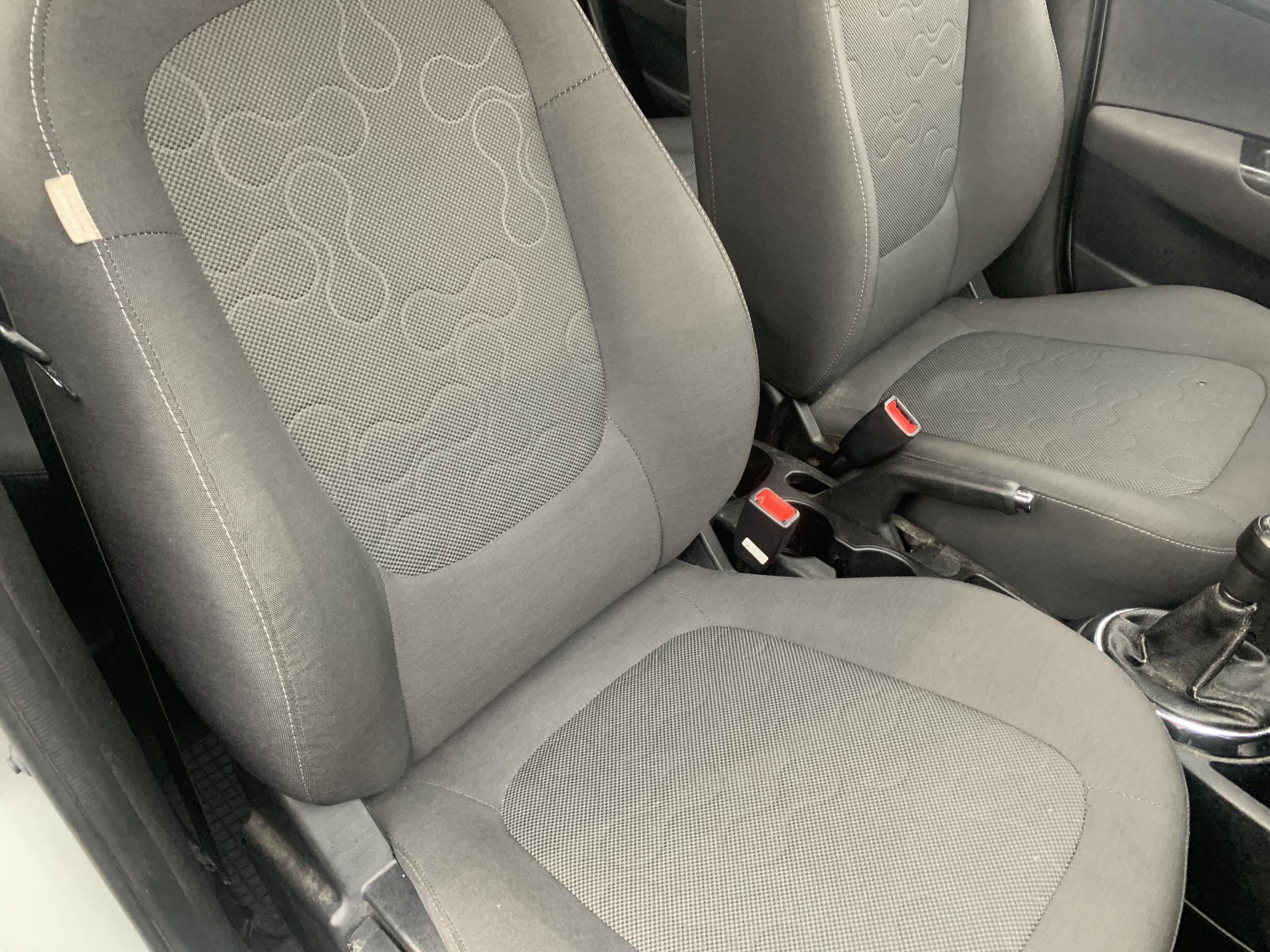 Hyundai i20, 2012 - pohled č. 12