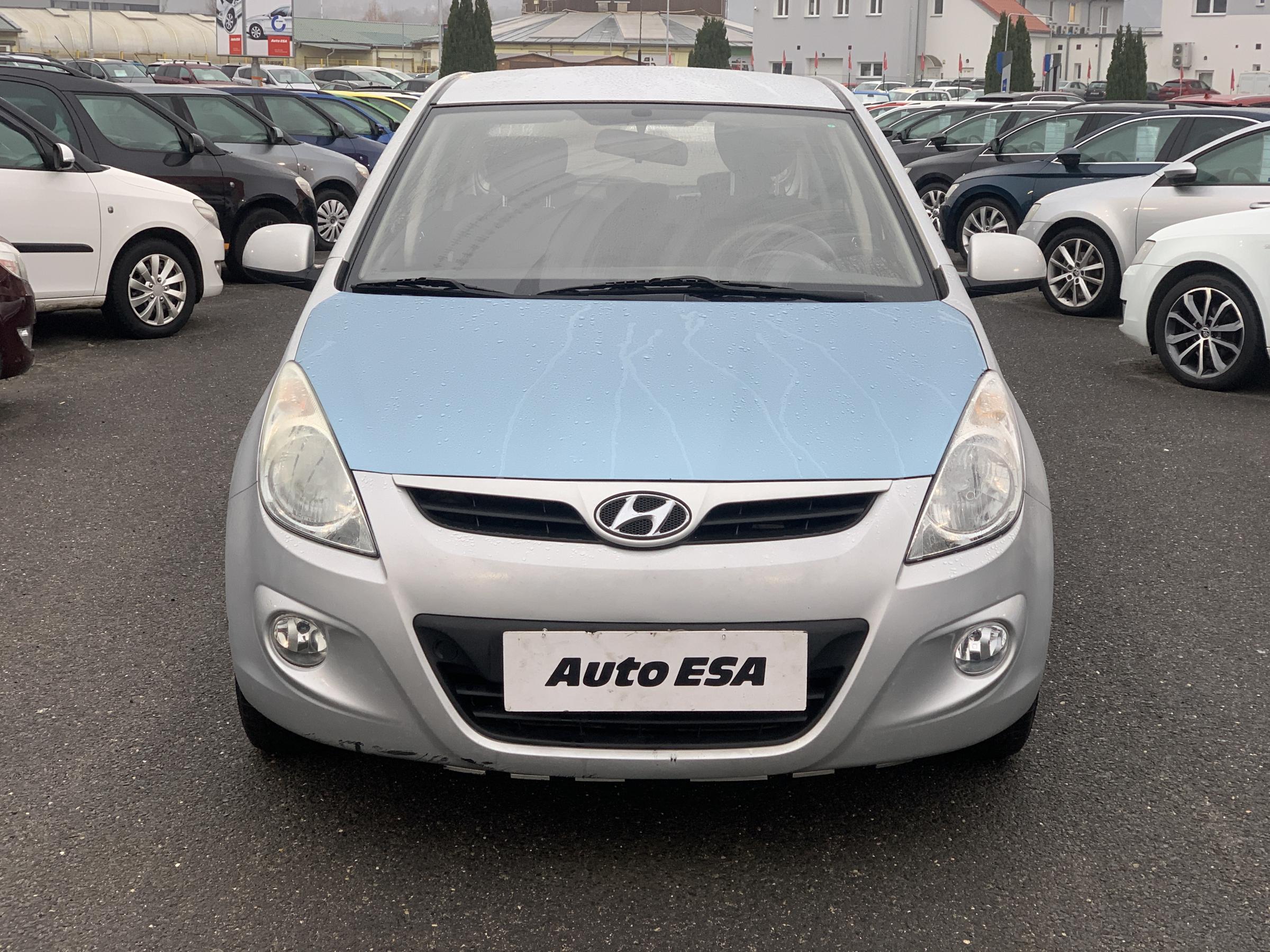 Hyundai i20, 2012 - pohled č. 2