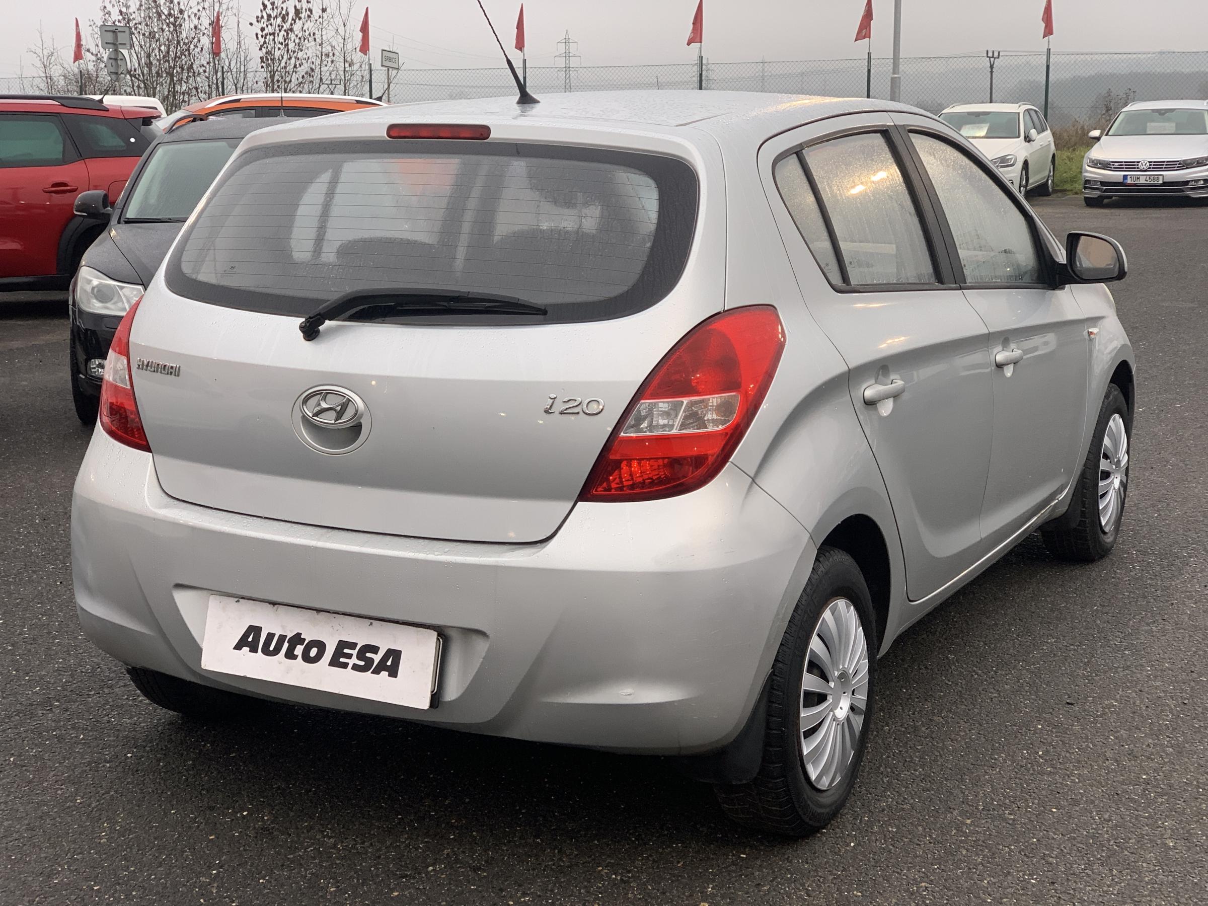 Hyundai i20, 2012 - pohled č. 6