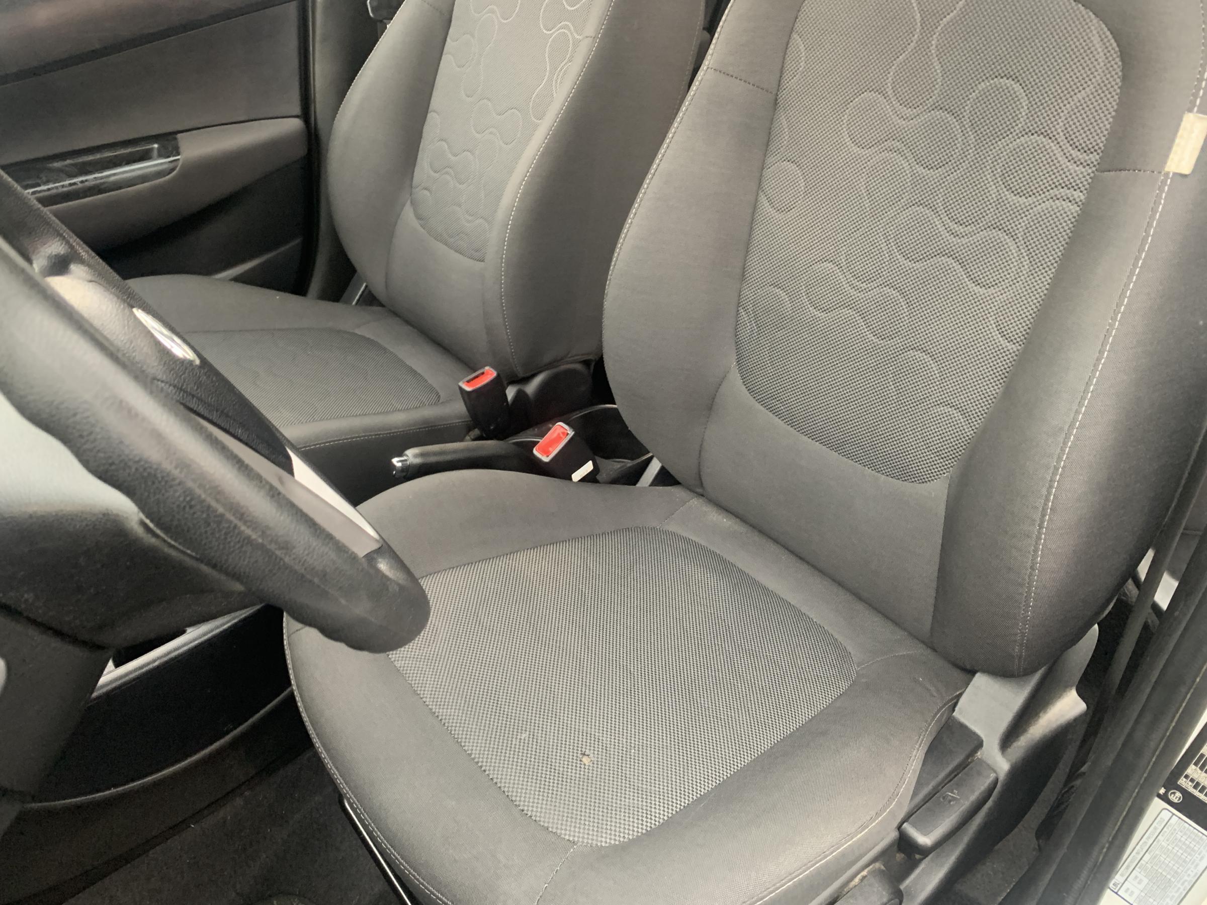 Hyundai i20, 2012 - pohled č. 9