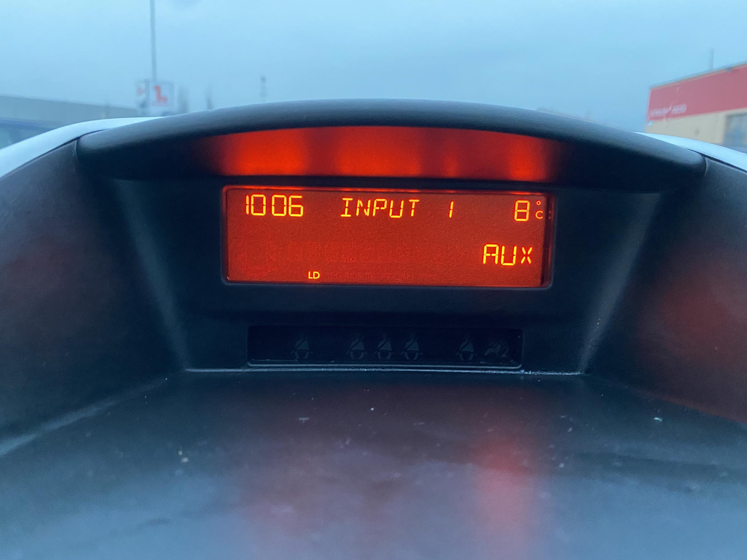 Peugeot 207, 2010 - pohled č. 14