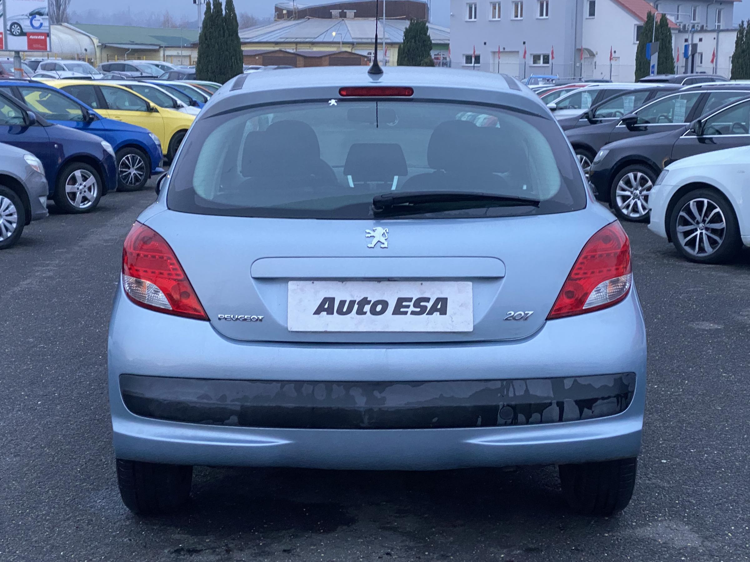 Peugeot 207, 2010 - pohled č. 5