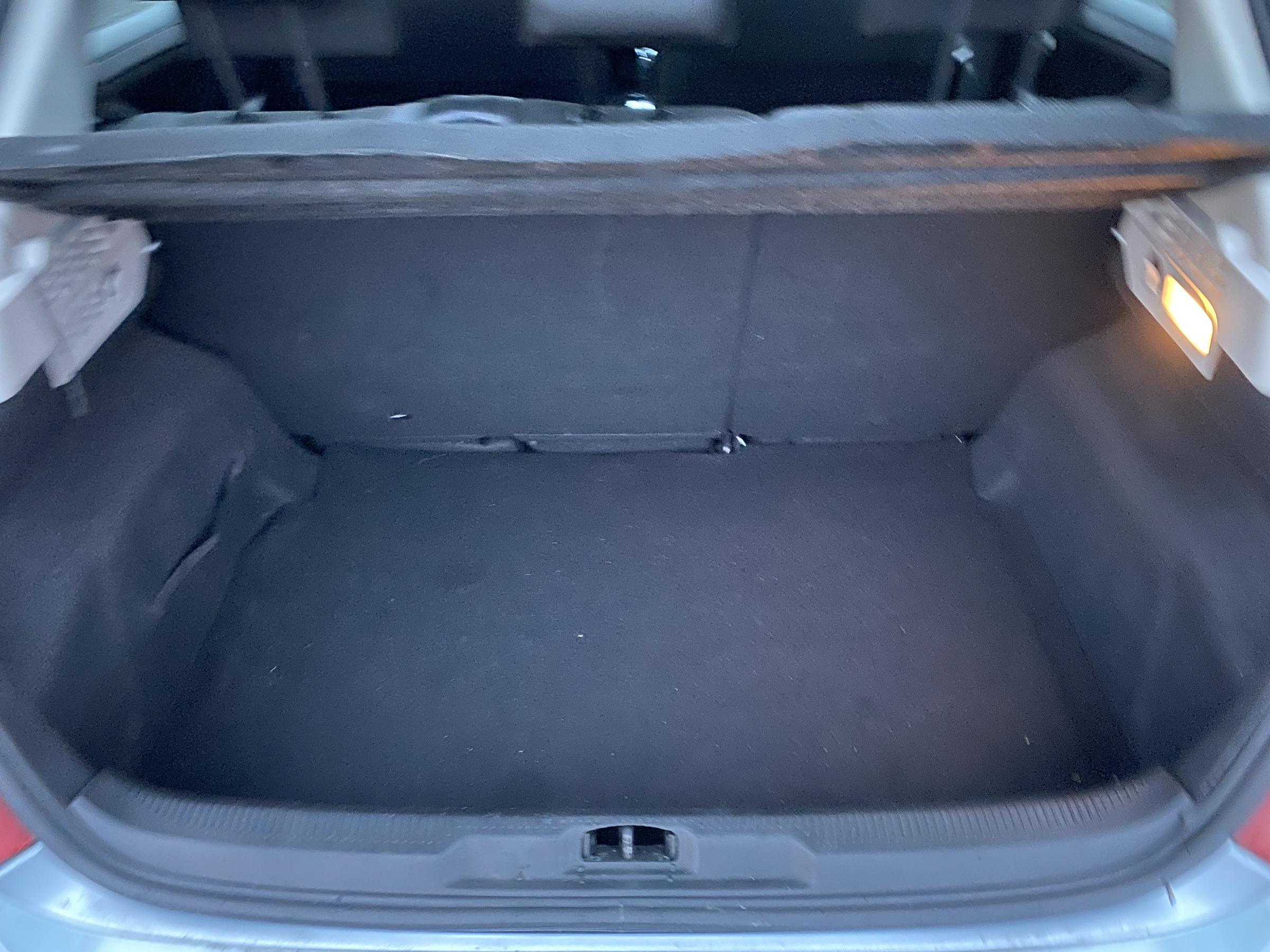 Peugeot 207, 2010 - pohled č. 7