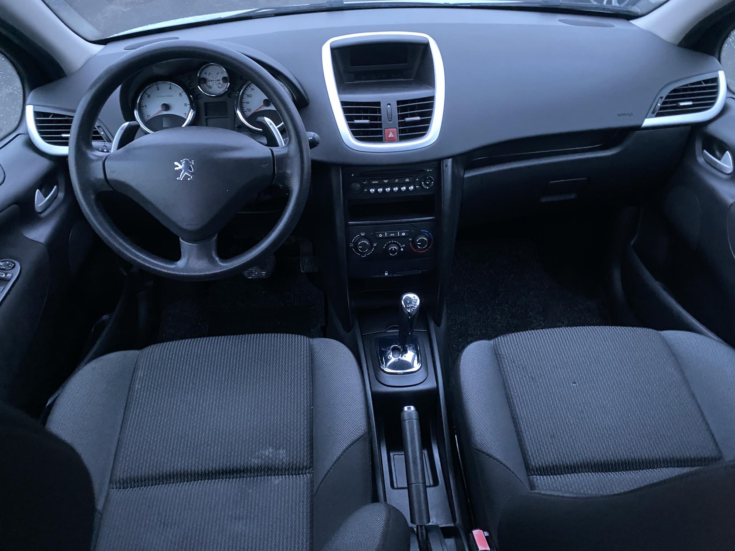 Peugeot 207, 2010 - pohled č. 8