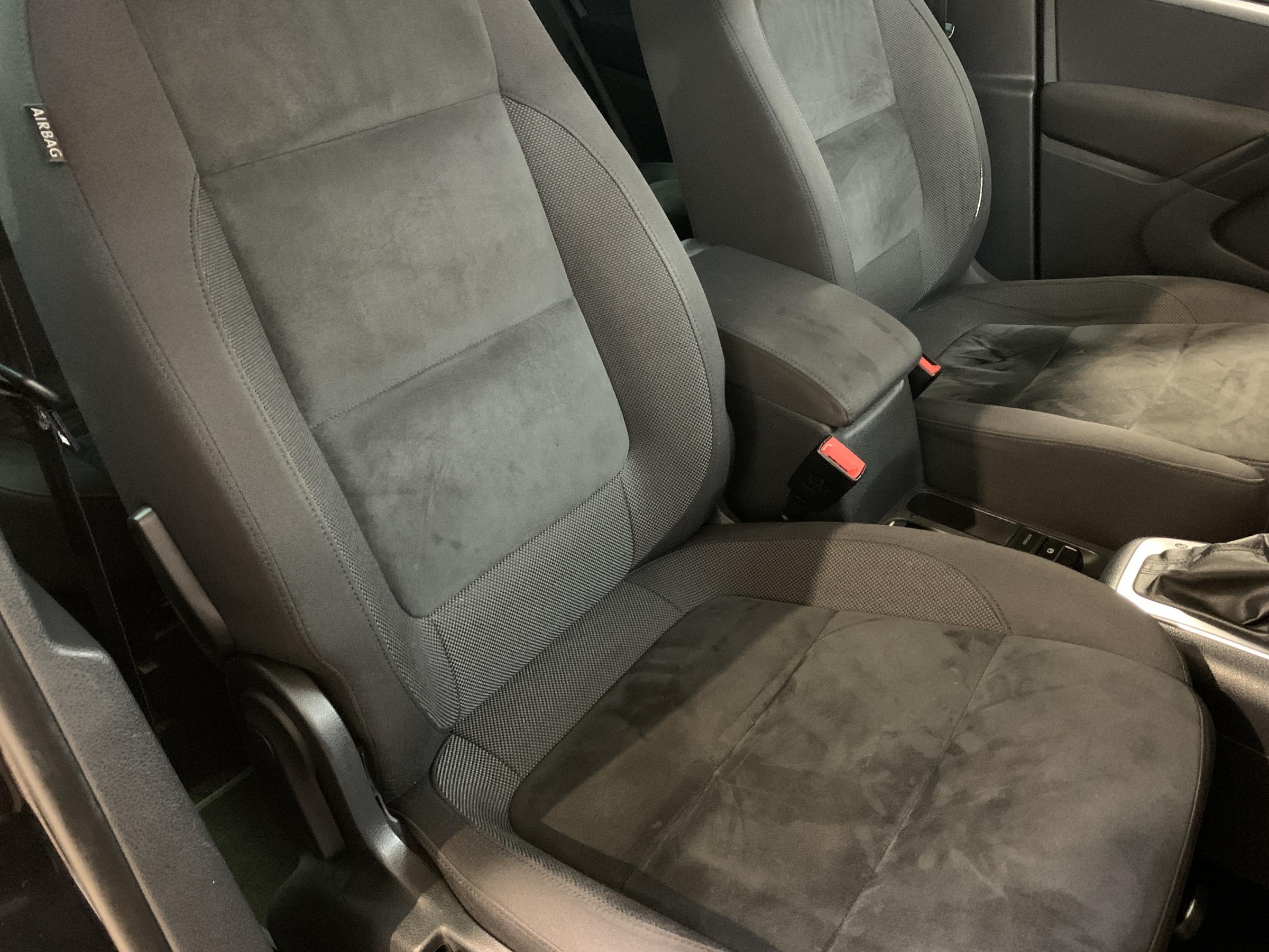 Volkswagen Tiguan, 2013 - pohled č. 12