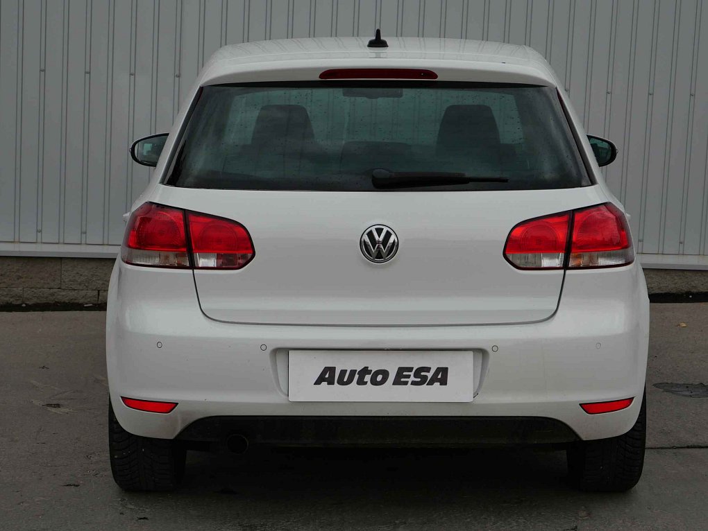 Volkswagen Golf 1.6 TDi 