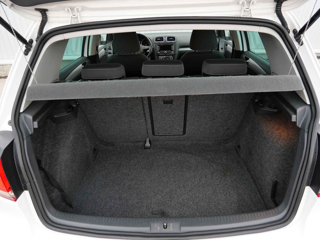 Volkswagen Golf 1.6 TDi 