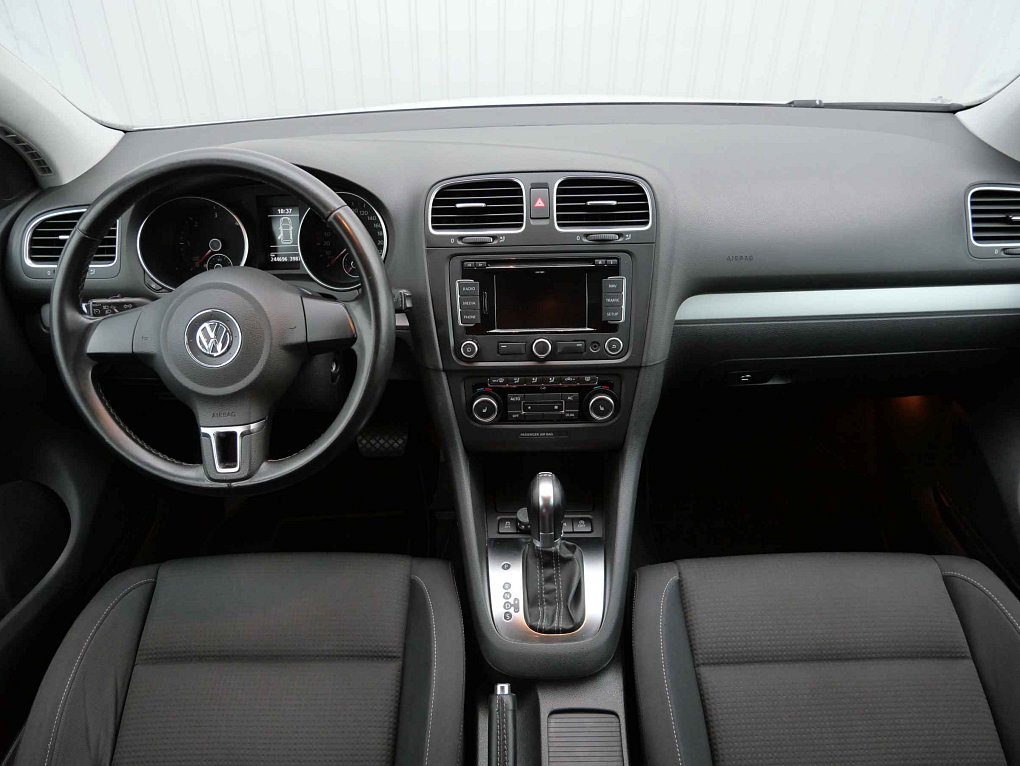 Volkswagen Golf 1.6 TDi 