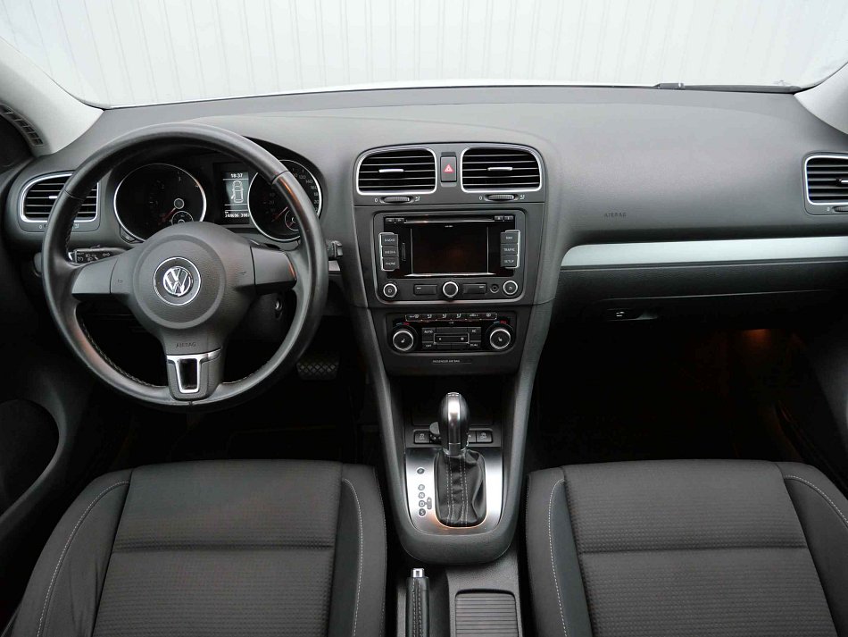 Volkswagen Golf 1.6 TDi 
