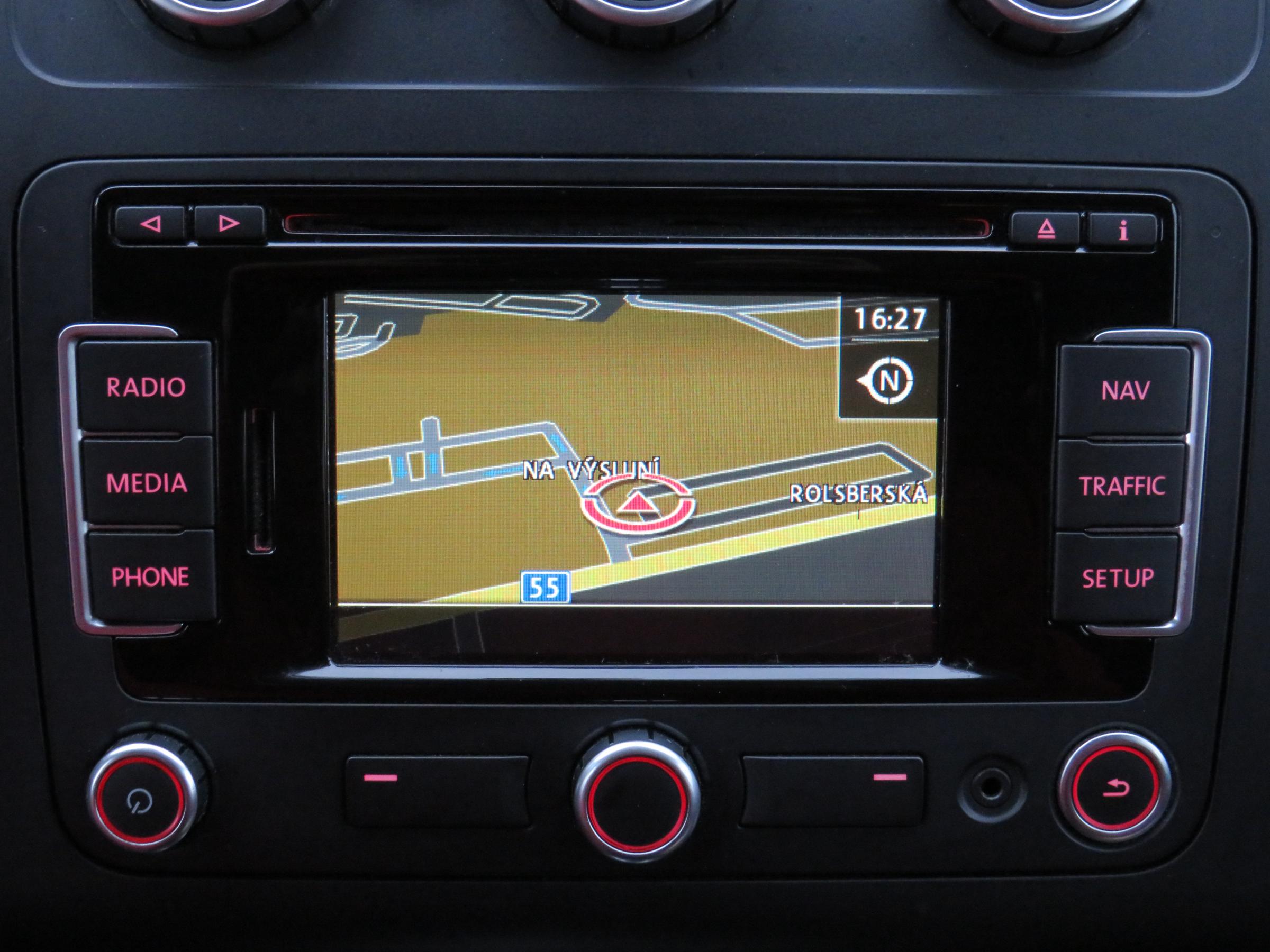 Volkswagen Touran, 2014 - pohled č. 14