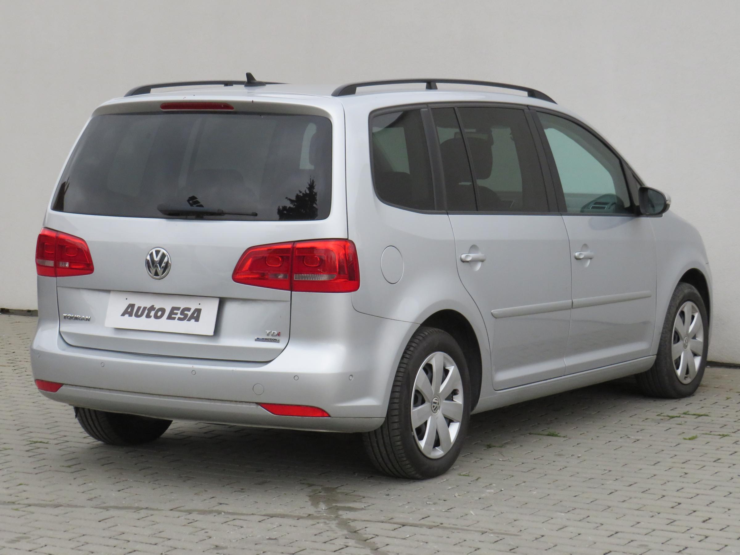 Volkswagen Touran, 2014 - pohled č. 4