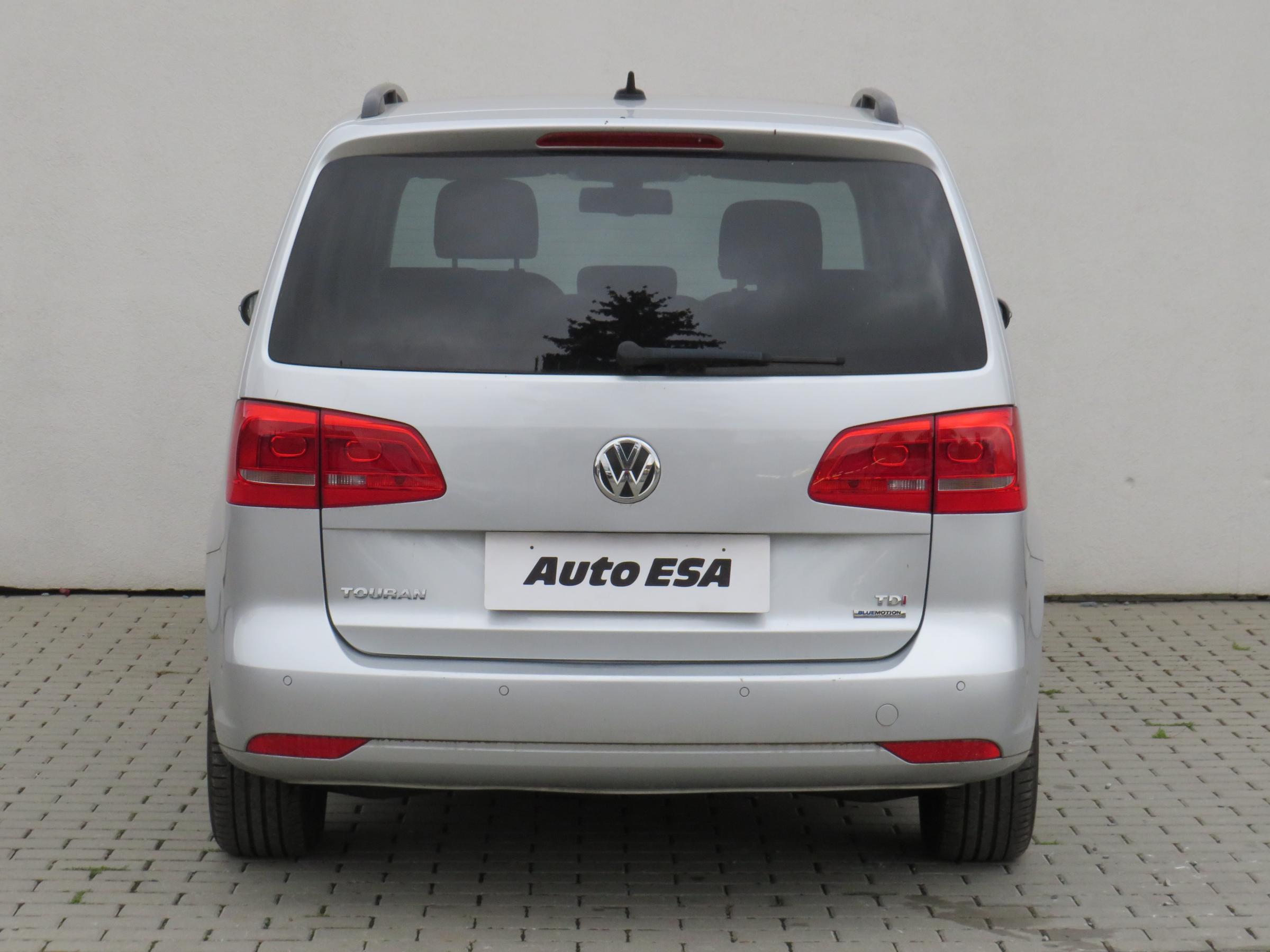 Volkswagen Touran, 2014 - pohled č. 5