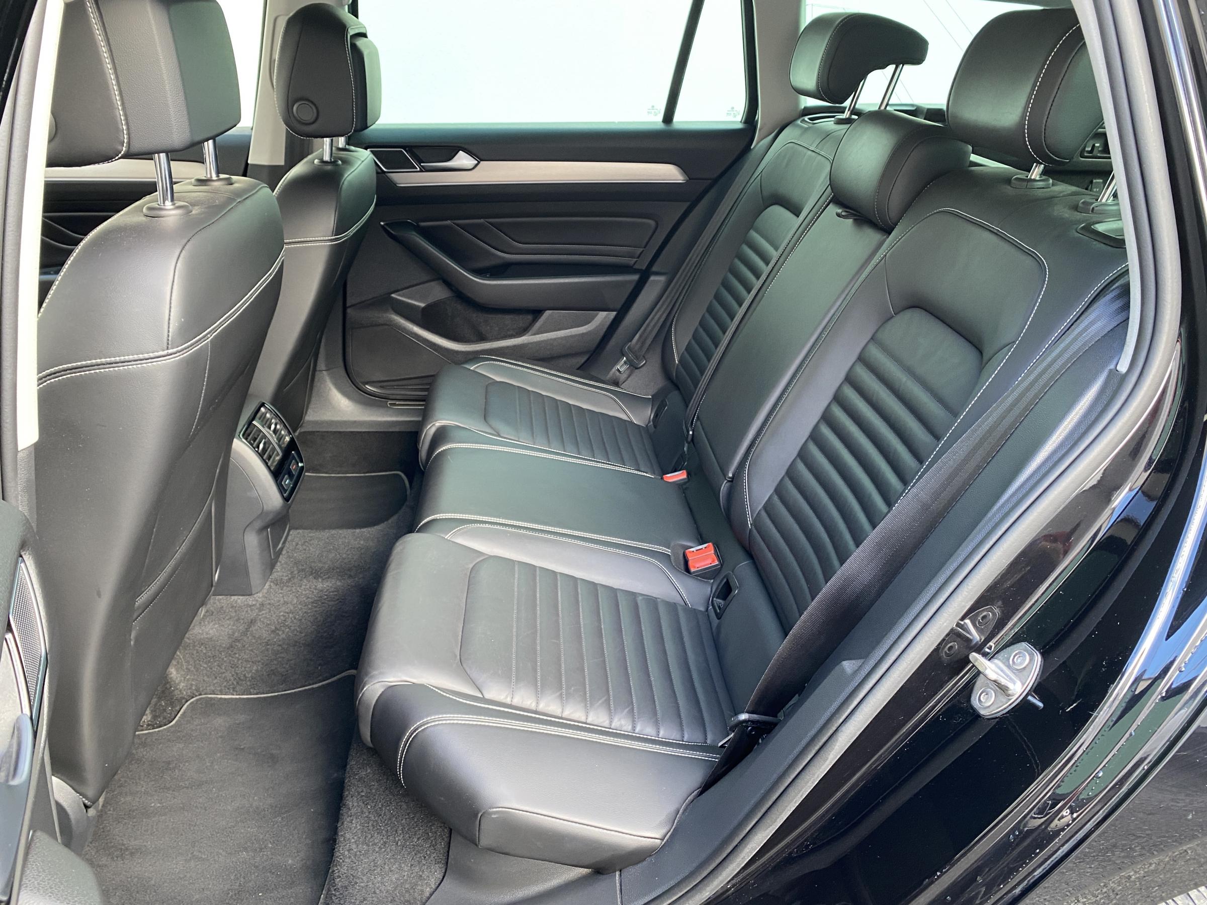 Volkswagen Passat, 2020 - pohled č. 10