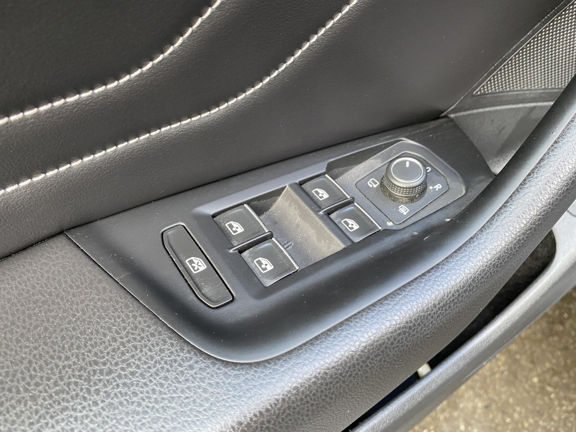 Volkswagen Passat, 2020 - pohled č. 13