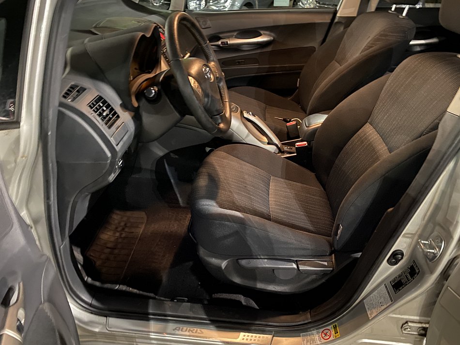 Toyota Auris 1.6 i 