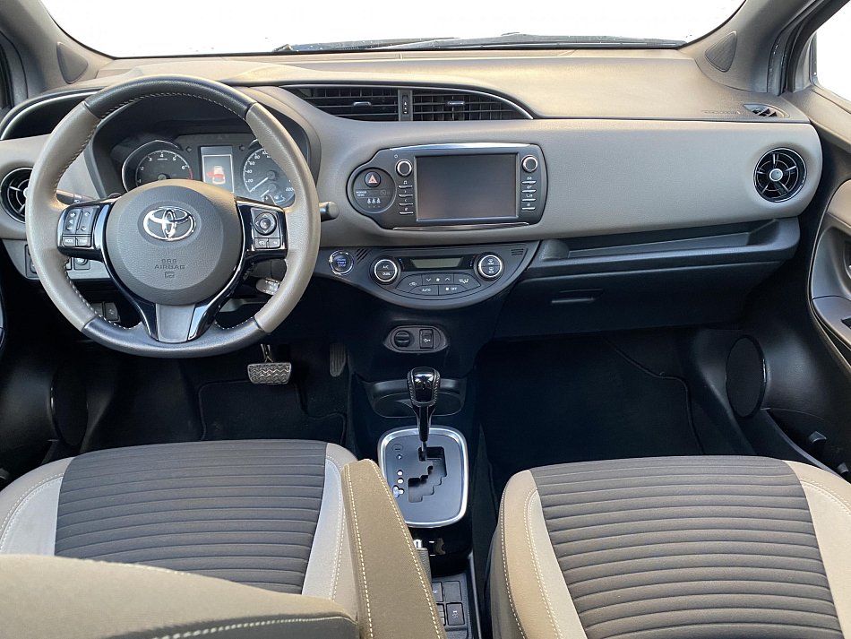 Toyota Yaris 1.5i Selection