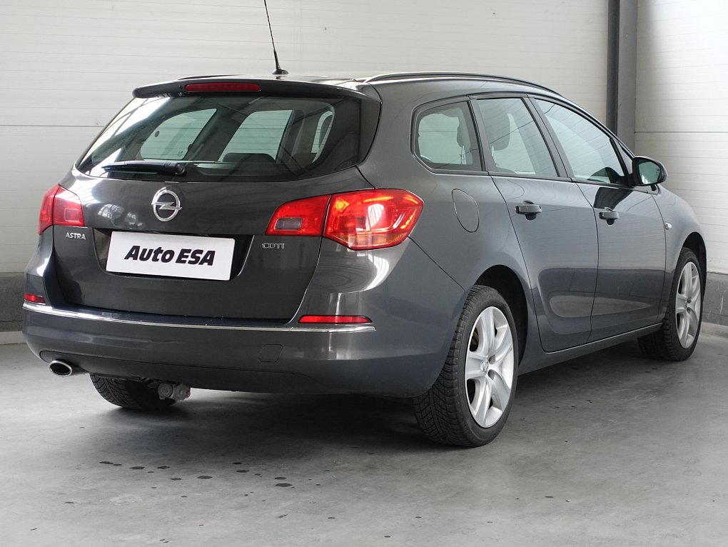 Opel Astra 2.0 CDTi 