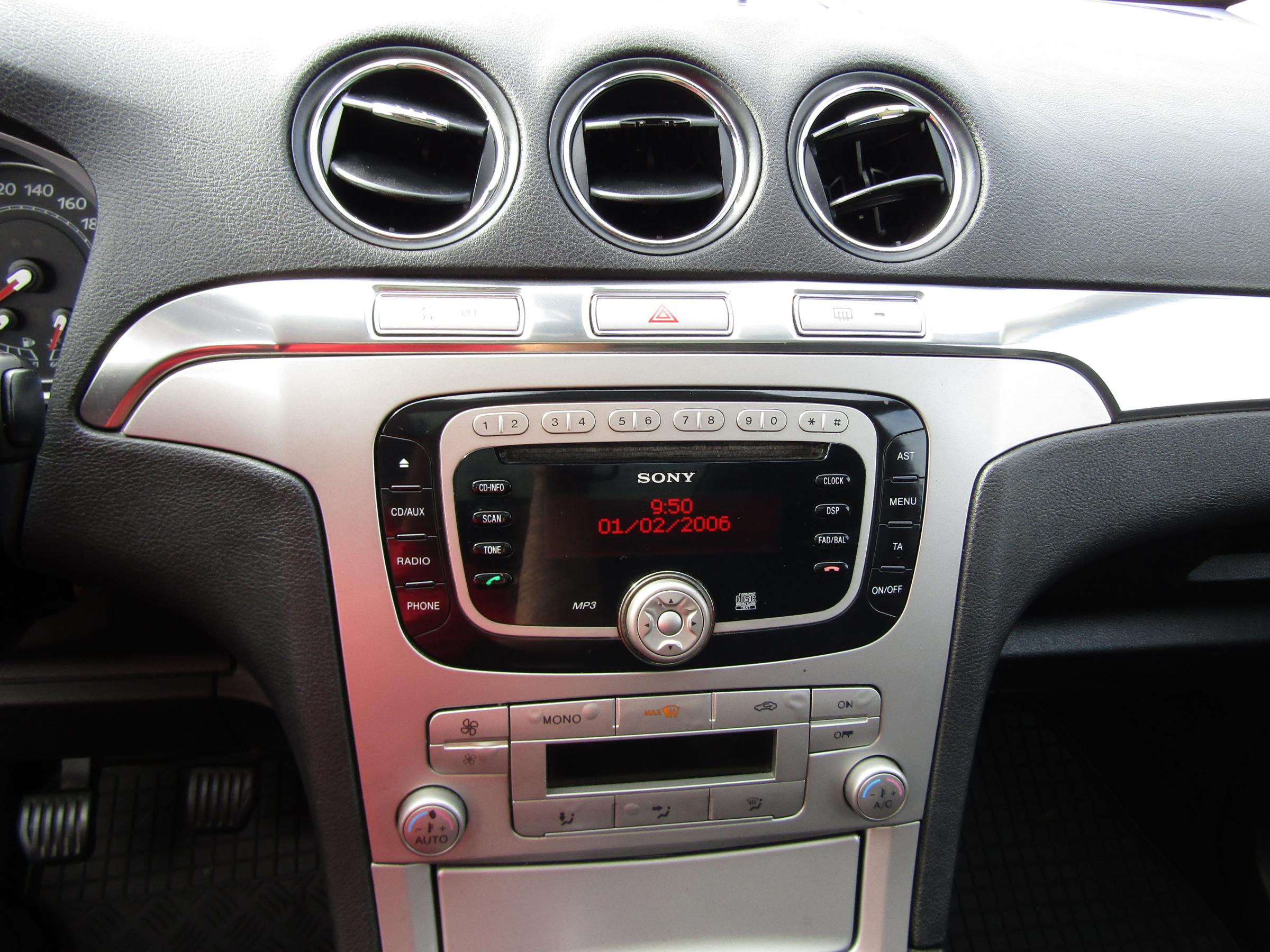 Ford S-MAX, 2008 - pohled č. 12