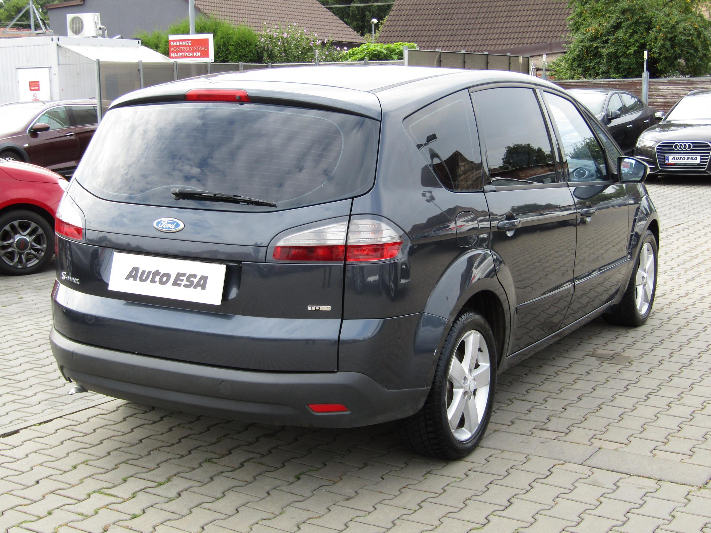 Ford S-MAX, 2008 - pohled č. 4