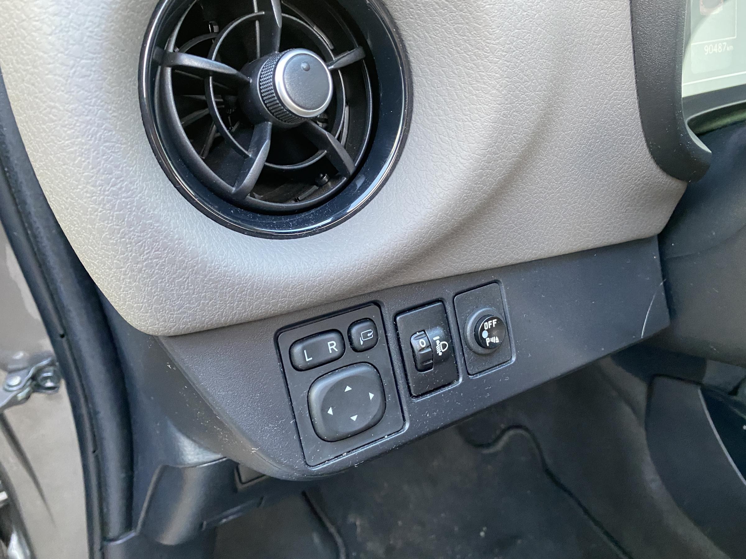 Toyota Yaris, 2018 - pohled č. 15